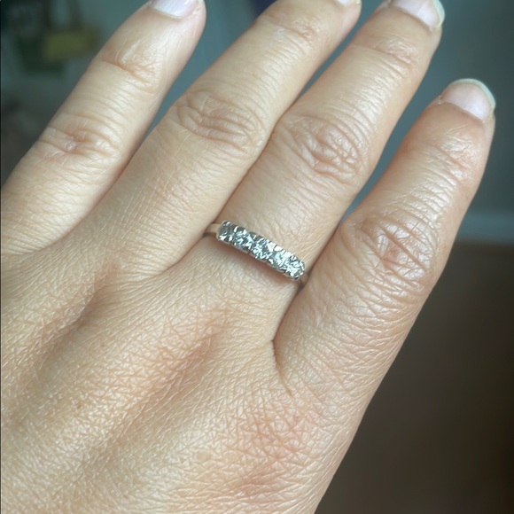 Diamond and 14 K Gold Ring - Picture 3 of 8